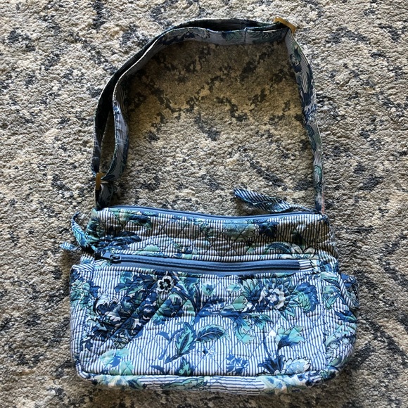 Appleseed's Blue Floral Cloth Purse - Picture 1 of 12